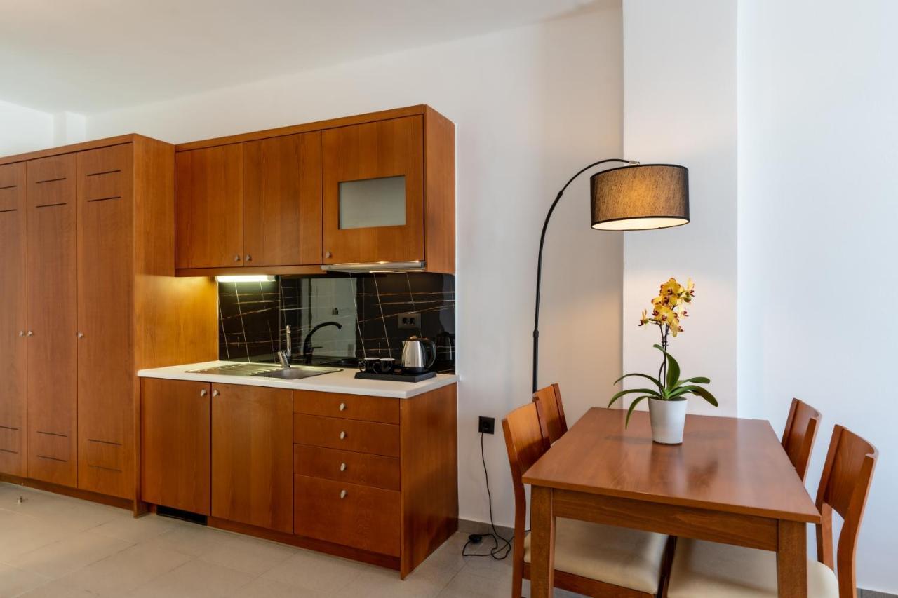 Delfina Boutique Hotel Paralia Kourna Eksteriør bilde