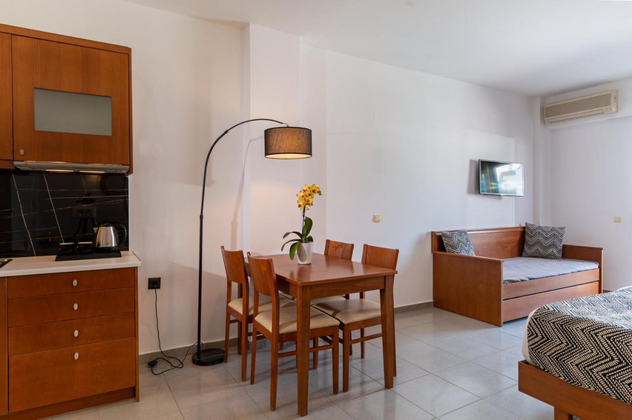 Delfina Boutique Hotel Paralia Kourna Eksteriør bilde